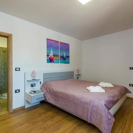 Perini Villa Šajini